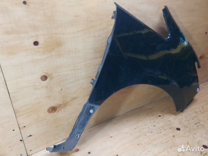 Крыло переднее правое Nissan Serena FC26 MR20DD