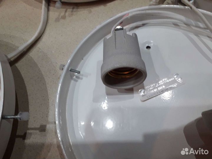 Основа для потолочных светильников с патронами