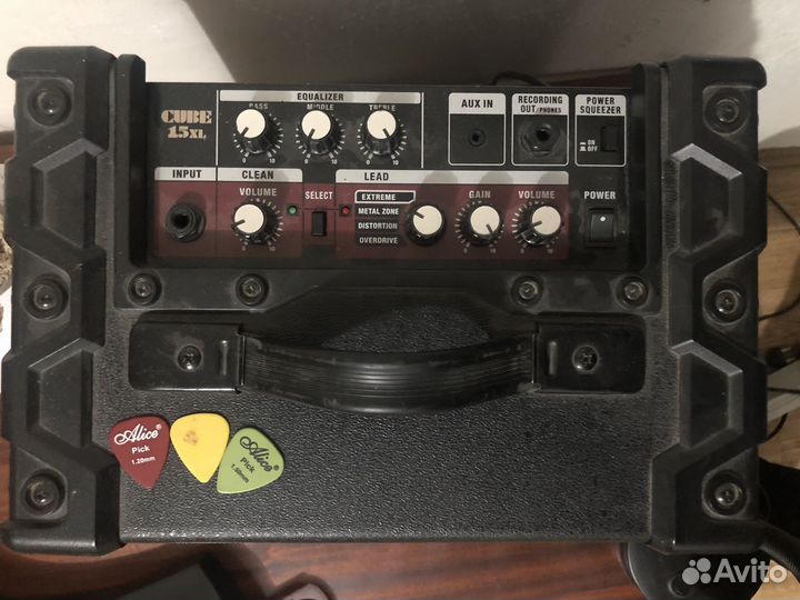 Комбоусилитель roland cube-15XL