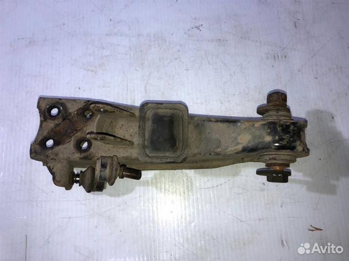 Рычаг передний нижний правый Hyundai-Хендай Stare