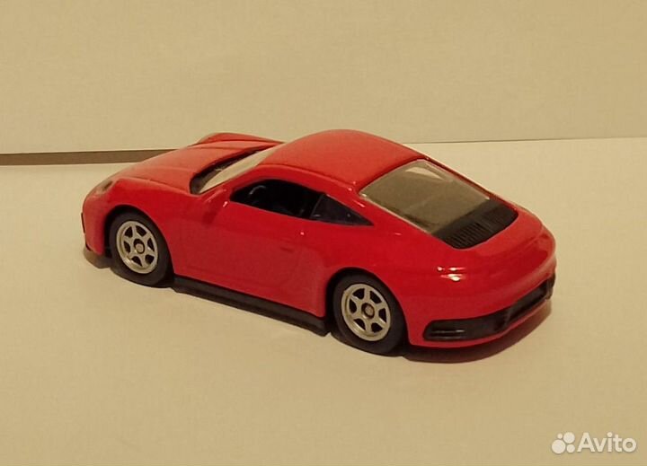 Машинка 1:60 Welly NO.52392 Porsche911 Carrera 4S