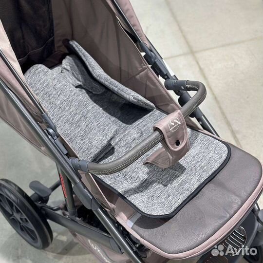 Прогулочная коляска Lux 790