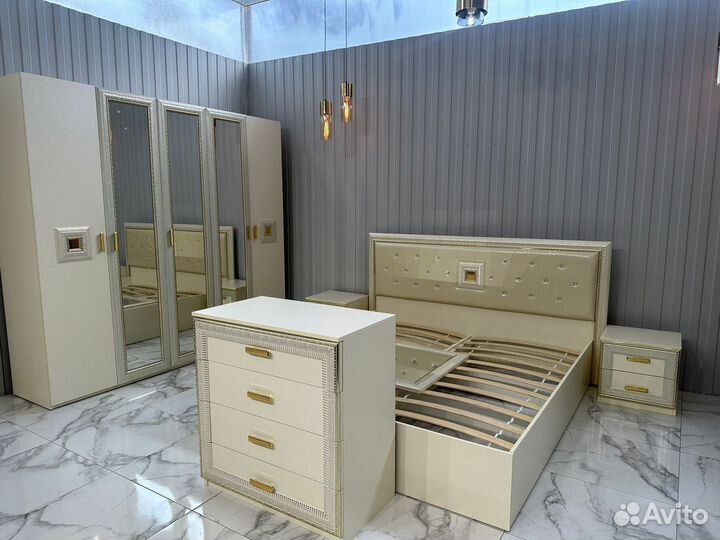 Спальный Ганитур