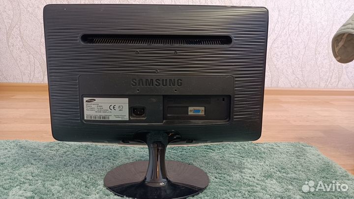 Монитор Samsung 19 дюймов