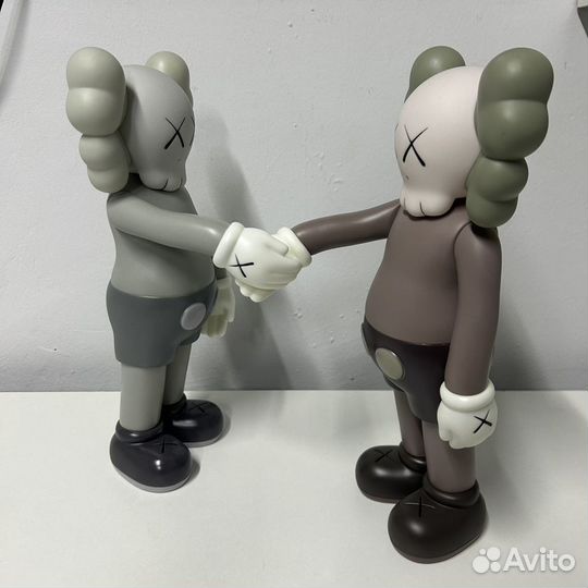 Коллекционная фигурка Kaws 30 см