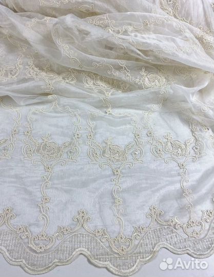 Ткань вуаль с вышивкой