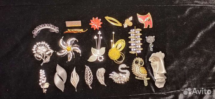 Броши и значки из металла