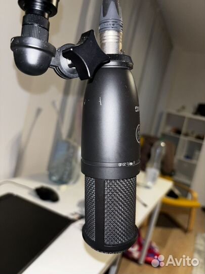 Студийный микрофон akg p120