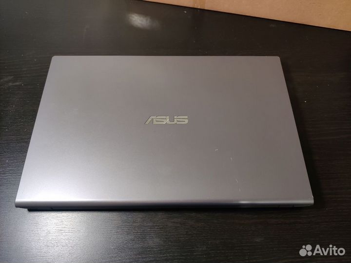 Современный ноутбук Asus