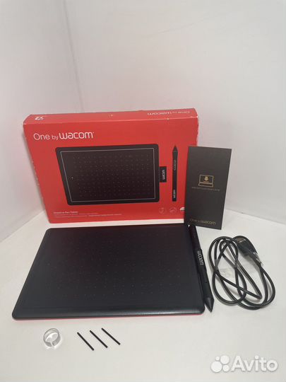Графический планшет Wacom one small