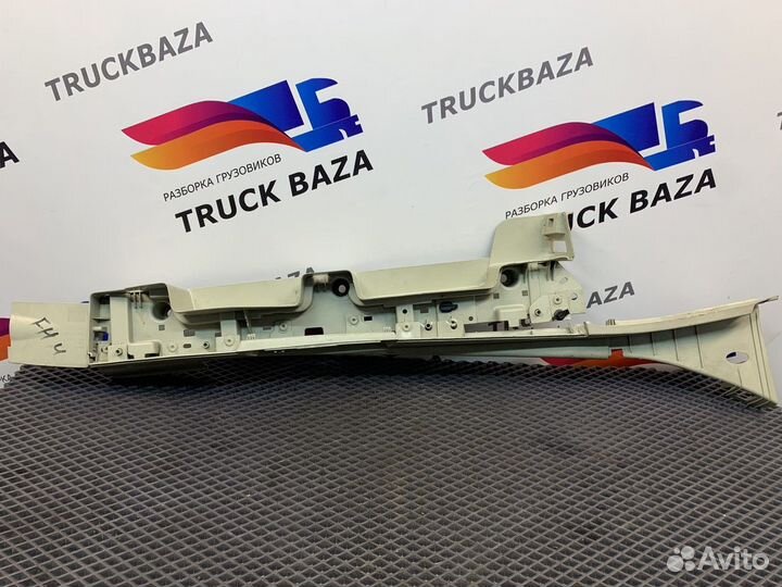 Корпус бокового плафона левый Volvo FH