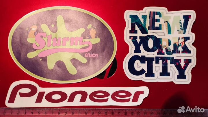 Наклейки, стикеры, стикербомбинг