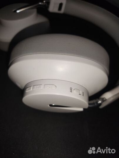 Беспроводные наушники bloody