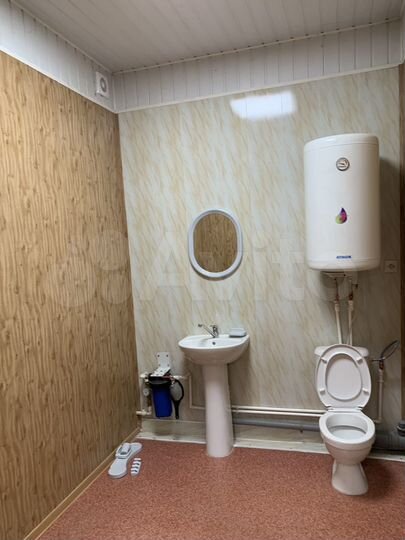 Торгово-офисное помещение 50 кв.м и склад 70 кв.м