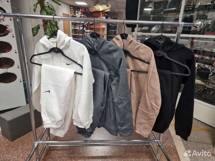 Женский спортивный костюм Nike цвет графит и манго