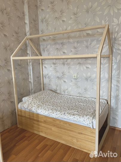 Детская кровать домик 160х80