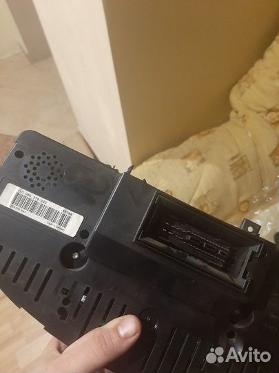 Volkswagen Touran панель приборов