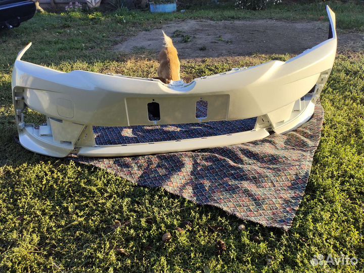 Бампер передний Toyota Corolla 180