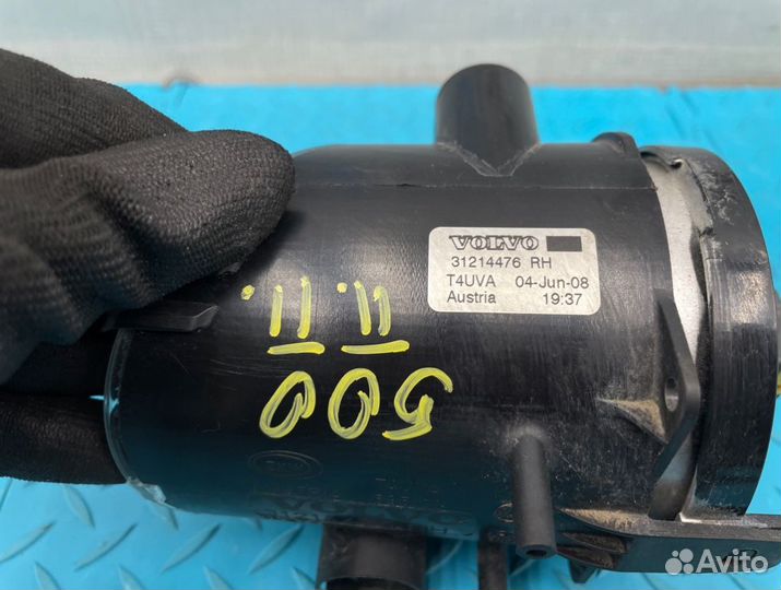 Фара противотуманная правая Volvo Xc70 BZ B6324S