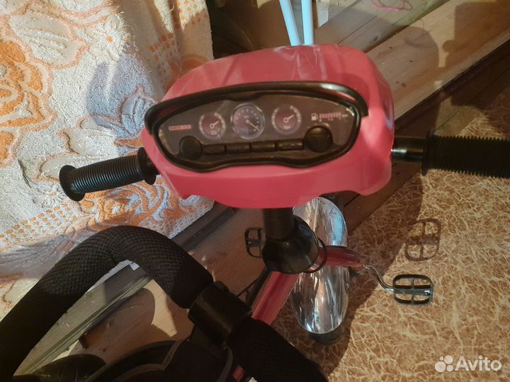 Трехколесный велосипед