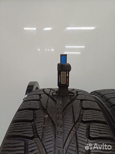 Nokian Tyres Hakkapeliitta R2 215/60 R16