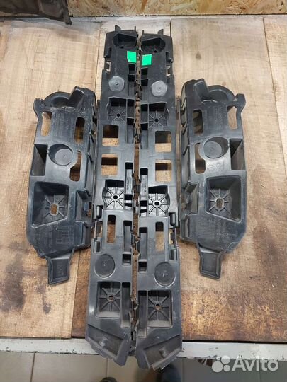 Крепление заднего бампера Skoda Superb 3 Combi