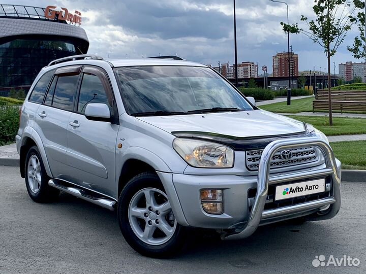 Toyota RAV4 2.0 AT, 2003, 350 000 км