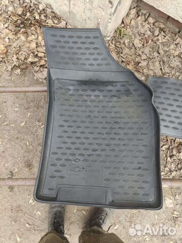 Автомобильные коврики на Chevrolet lacetti