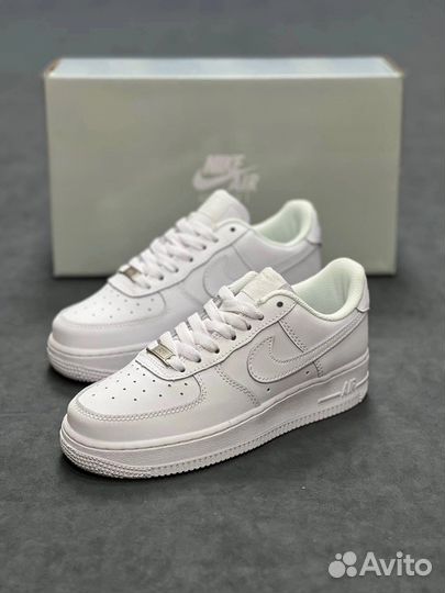 Кроссовки nike air force 1 luxe