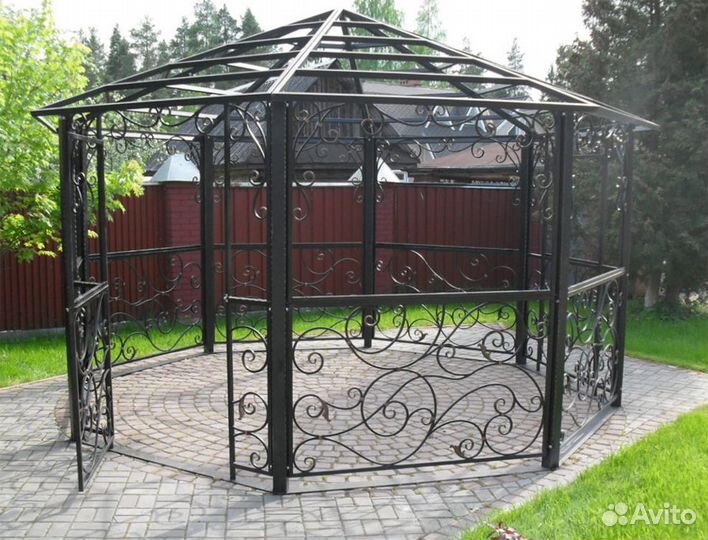 Дверь с ковкой