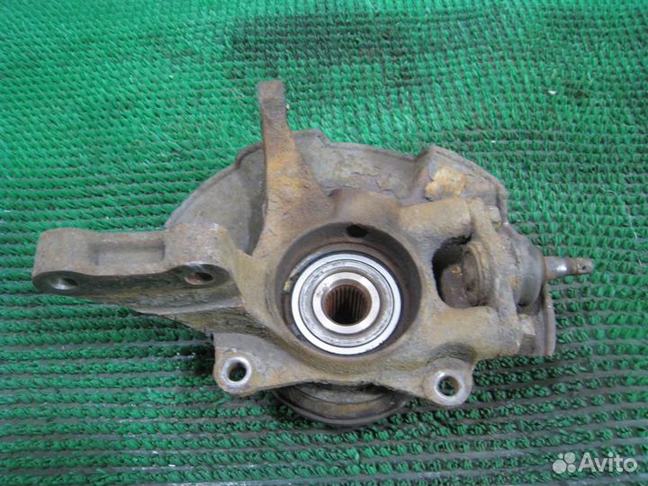 Кулак передний правый Hyundai Tucson (JM) 2005