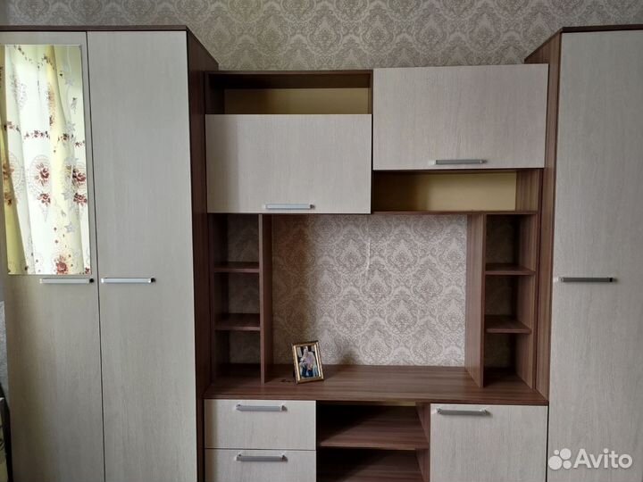 Стенка в гостиную