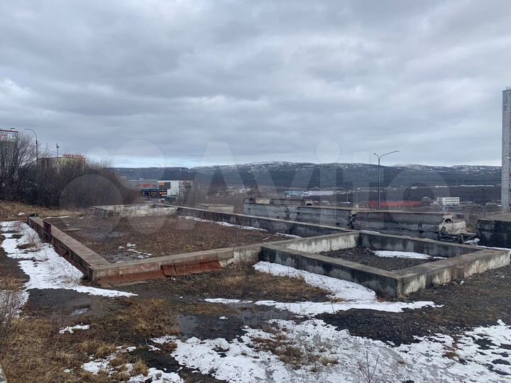 Здание, 350.6 м²