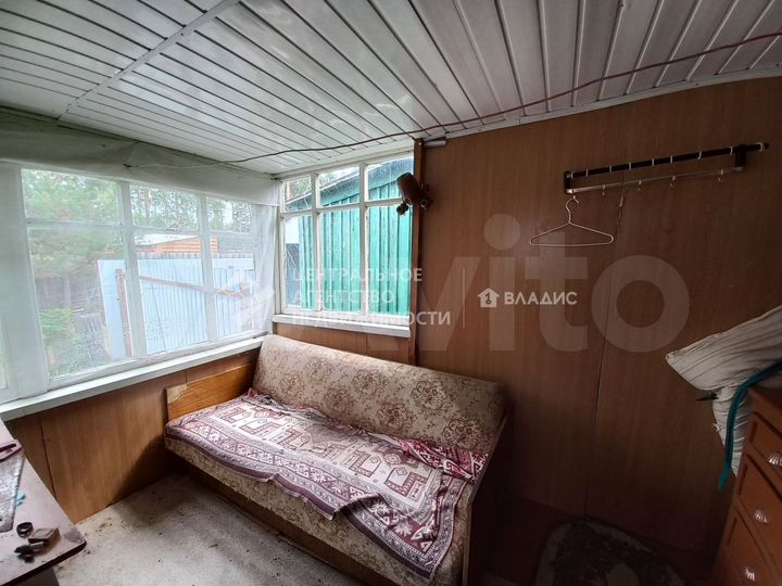 Дом 35,7 м² на участке 6 сот.