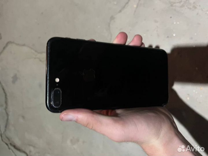 Телефон iPhone 7 plus