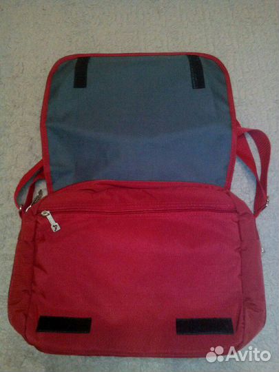 Сумка для ноутбука красная