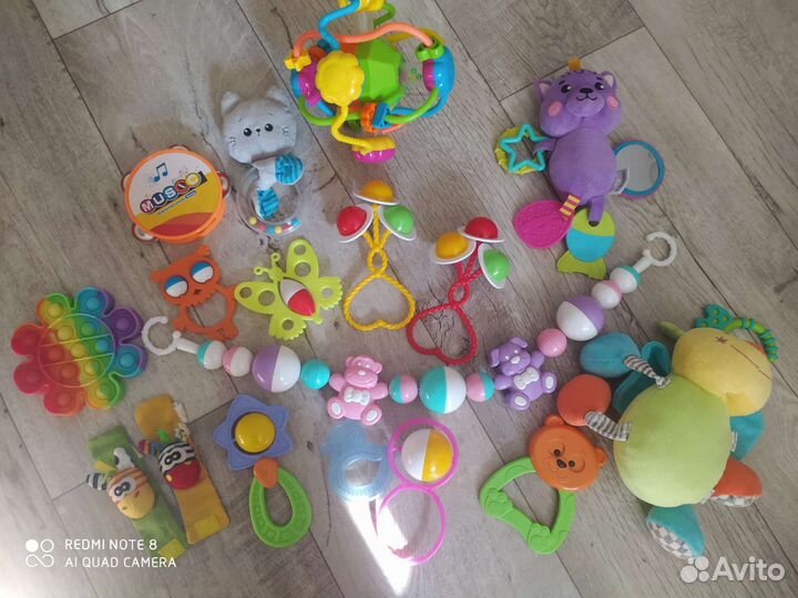 Игрушки погремушки пакетом