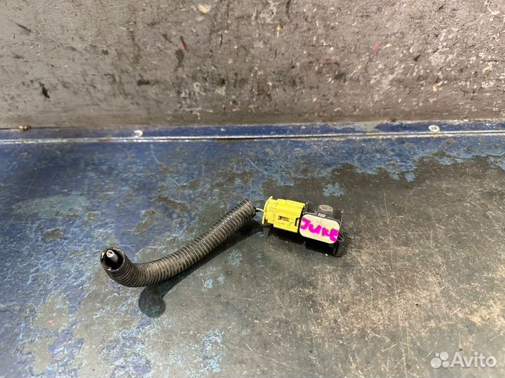 Датчик удара Nissan Juke F15