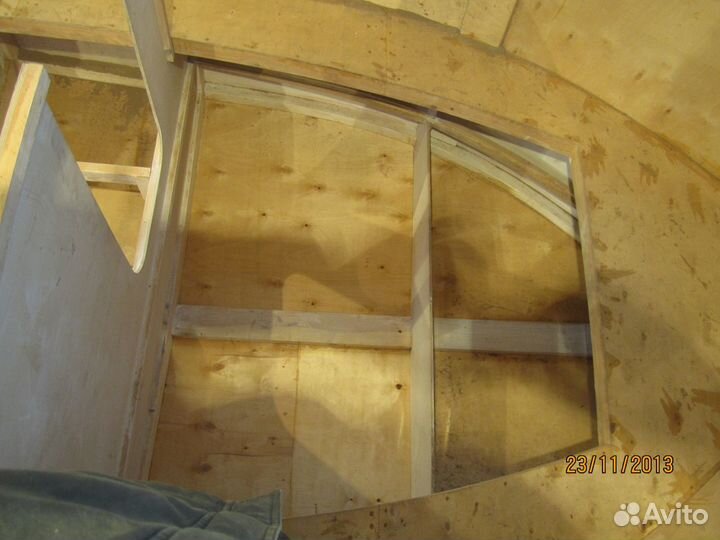 Корпус прогулочного катера