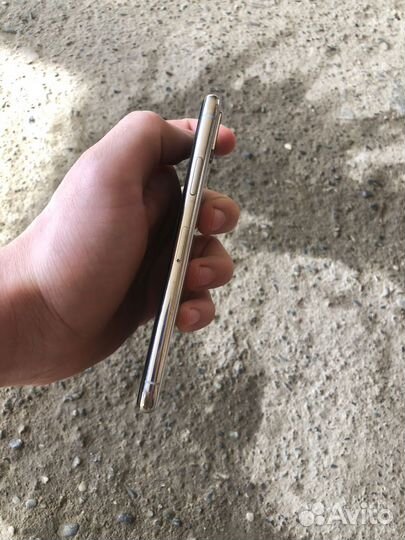 Телефон iPhone x 64 gb