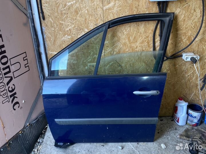 Дверь передняя девая Renault Scenic 2