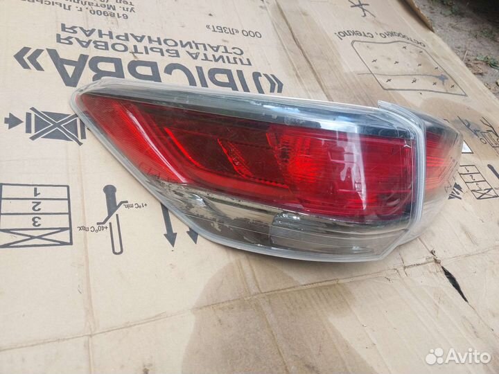 Фонарь задний левый Toyota Highlander 3 2013-2016