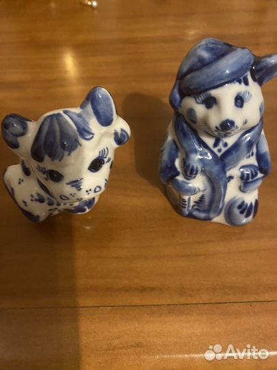 Маленькие фигурки Гжель