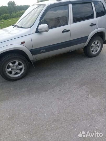 Накладки на арки chevrolet niva