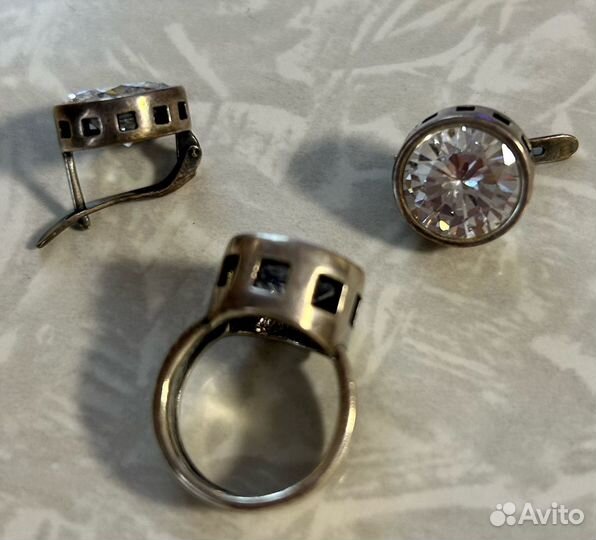 Продам серьги кольцо из серебра
