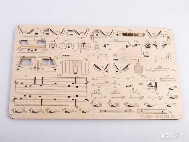 1:43 Сборная модель камаз-5320 бортовой с тентом