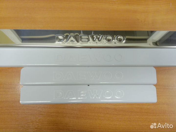 Накладки на пороги Daewoo Nexia