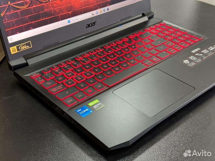 Ноутбук игровой I5-11400H/GTX-1650/озу-8