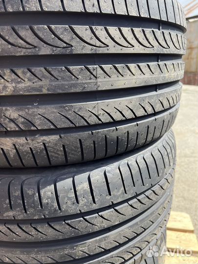 Pirelli Powergy 255/35 R18 94Y