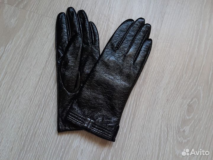 Перчатки лаковые новые